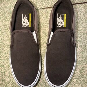 Vans Men's Asher Deluxe Slip-On Sneakers size 9 new/without box!!